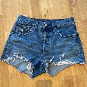 Levi’s high rise denim shorts